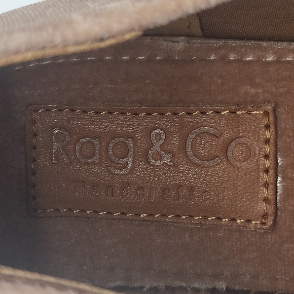 1414- Rag & Co Handcrafted Luxe Lap Taupe Color Size 9.5 NWT - Picture 7 of 10
